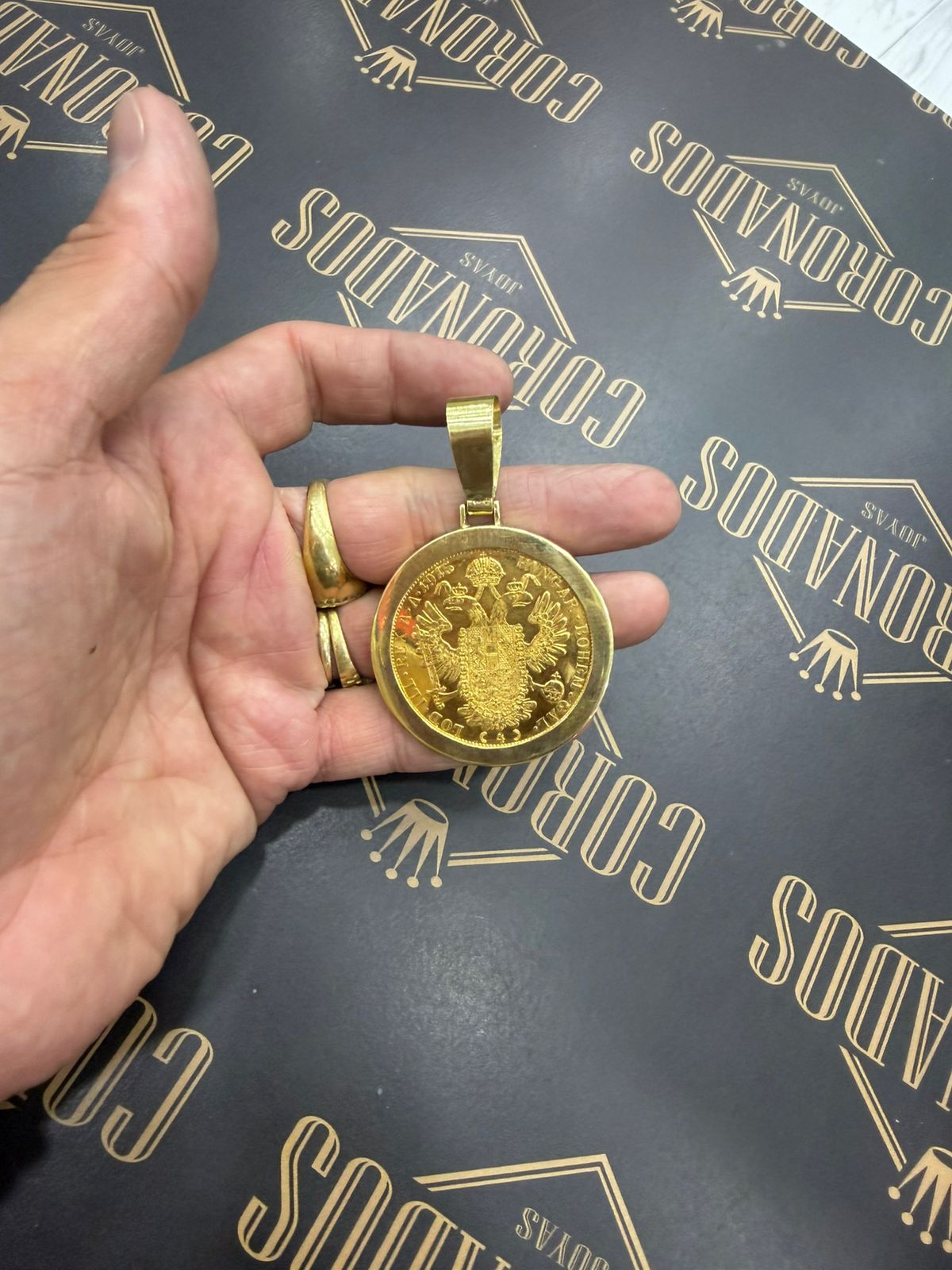 DIJE MONEDA DE AUSTRIA